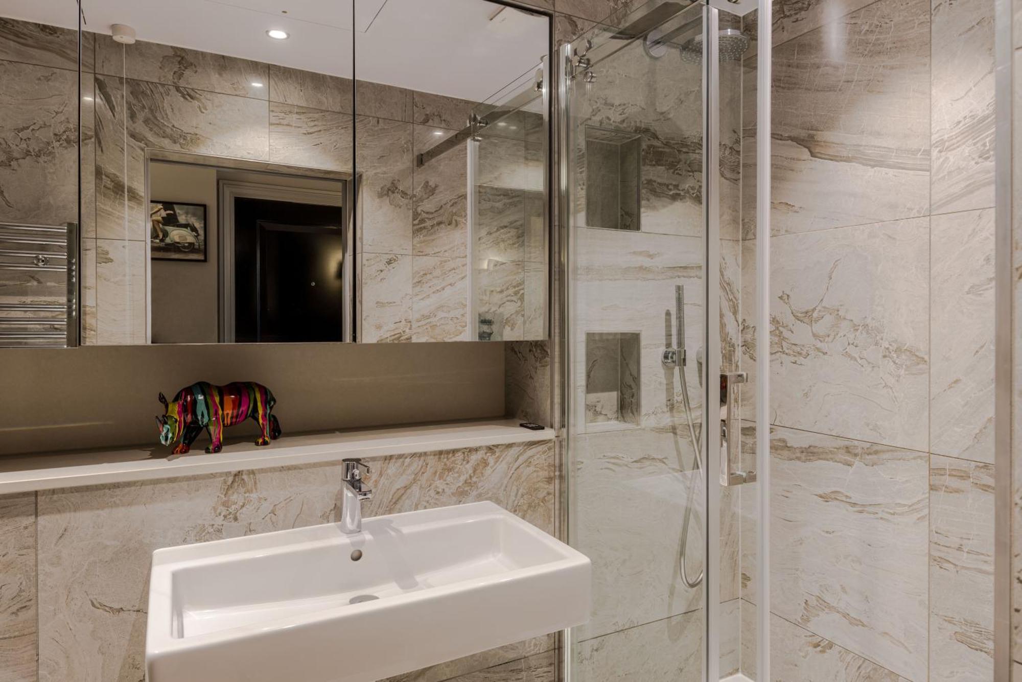 The Secret Chamber - Covent Garden By Frankie Says Apartamento
